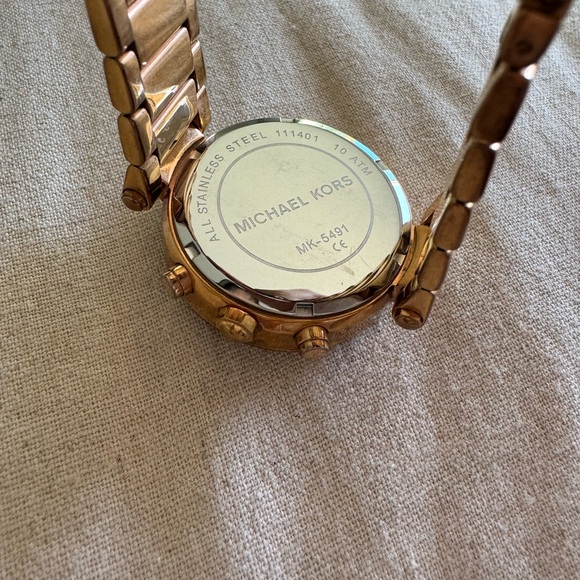 Michael Kors Parker Rose Gold-Tone Watch 🤩 - Picture 4 of 5